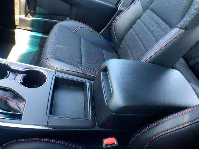 2017 Toyota Camry SE 4dr Sedan